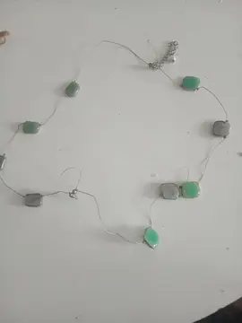 collier vert