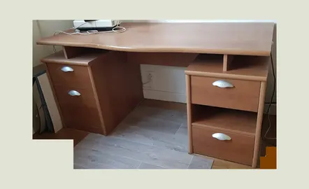 Grand bureau