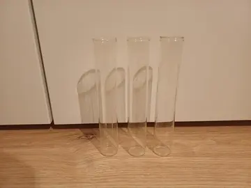 Trois tubes en verre 15 cm