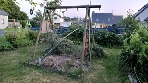 Structure de balançoire