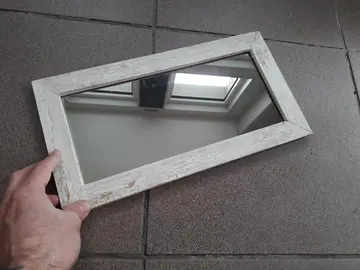 mirroir avec cadre en bois