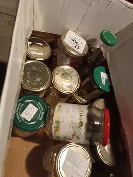 bocaux et bouteilles vides