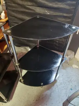 Lot de 2 étagères d’angle au design moderne et épuré