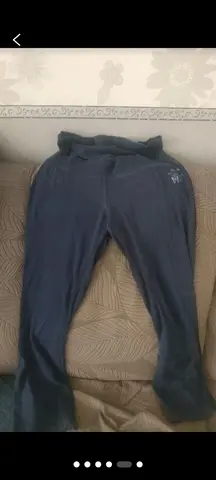 1 jean's,1 pantacourt également 1 jogging de grossesse
