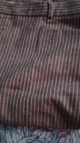 pantalon avec rayures