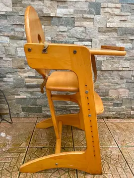 Chaise haute bébé