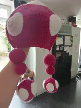 bonnet toadette taille 10/12 ans, tricoté maison