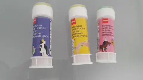 Trucs à bulles neufs (non ouverts)