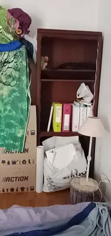 unz paire de rideau taupe différente et dessus de lit