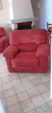 fauteuil couleur framboise