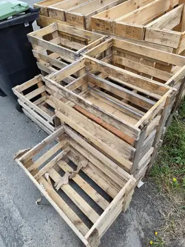 à donner nombreux morceaux de bois