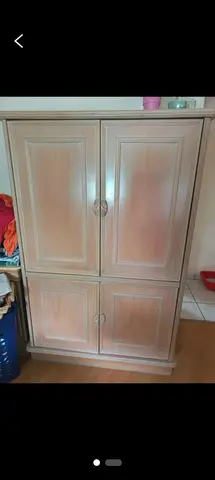 commode et meuble haut petites éraflures sur commode et 2 tiroirs a refixer
