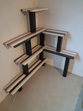 Etagère d'angle en bois