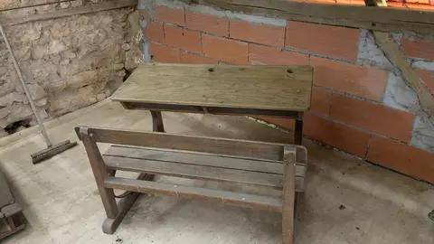 vieux bureau d'écolier
