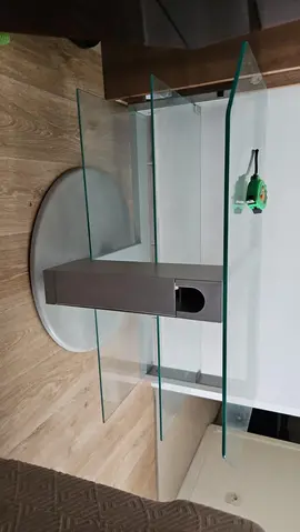 meuble TV en verre pour TV