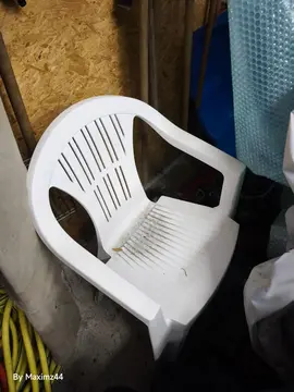 chaise blanche