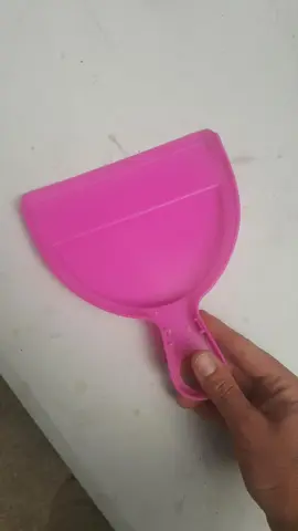 petite pelle