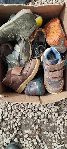 lot de chaussures
