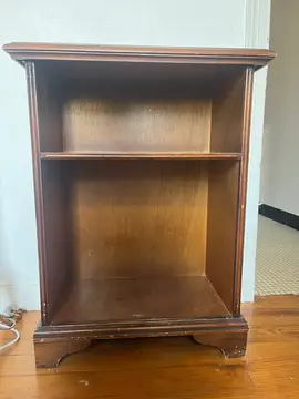 Petit meuble en bois
