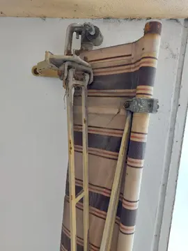 store de 4 m à nettoyer
