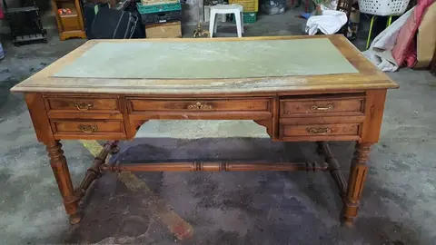 bureau style louis 16