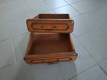 2 tiroirs en bois