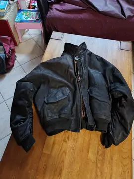 2 blousons cuir et daim