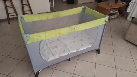 lit bebe parapluie