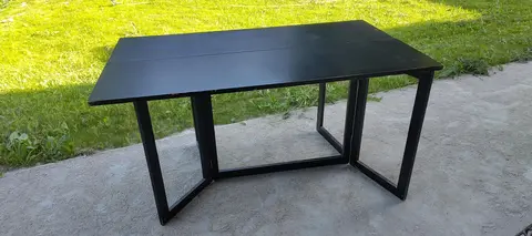 table noire en bois, démontable