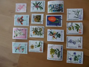 Timbres FLEURS POLOGNE LOT 2