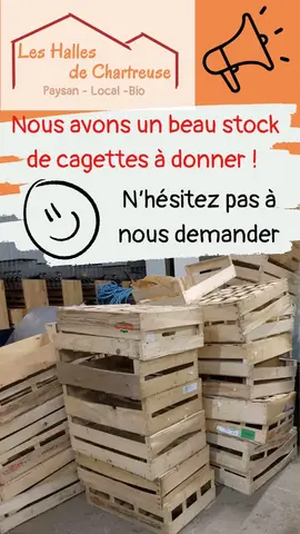 Cagette en bois et palettes en bois