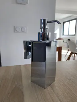 distributeur savon liquide à fixer au mur