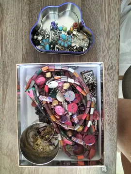 lot de bijoux ethniques pour pièces ou réemploi