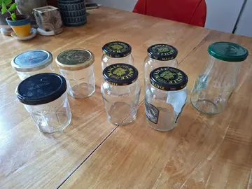 pots de confiture vides