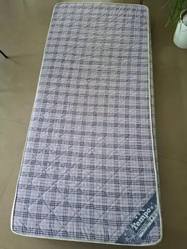 matelas de 90 x 190