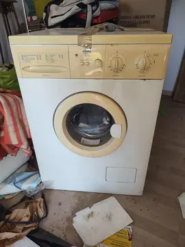 Machine à laver Faure Fonctionnelle
