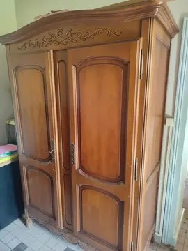 2 armoires penderie Bon état.