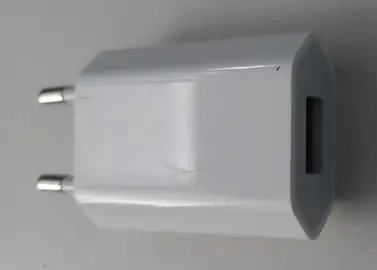 [Pour Traore] Tête de chargeur 5v / 1 A, connecteur USB-A femelle