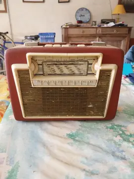 petite radio ancienne