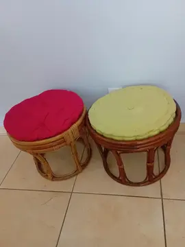2 poufs en rotin