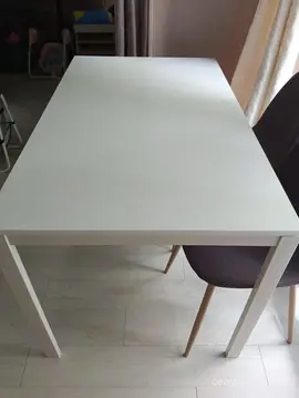 table ikea blanche