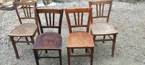 4 chaises anciennes