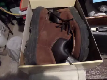 Paires de chaussures 42
