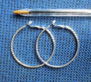 PAIRE BOUCLES OREILLES STYLE CREOLES