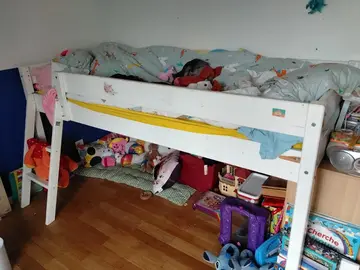 Lit mi-hauteur