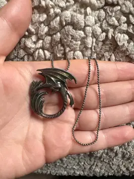 pendentif dragon