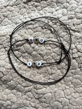 2 bracelets I love you