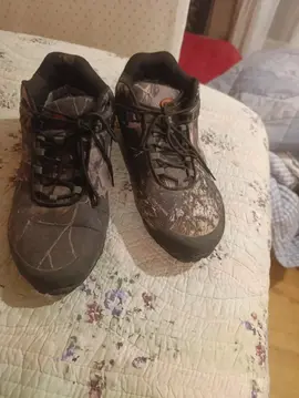 chaussures pour la pêche ou randonnée