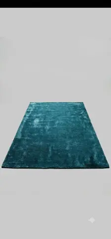 Tapis bleu