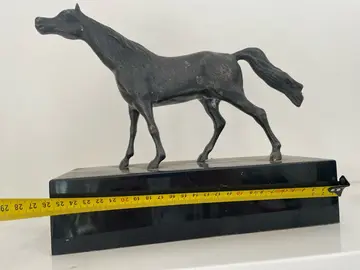 trophée cheval en bronze
